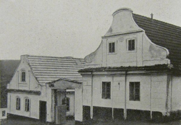 Domy č.p. 45 a 165 ve Stříbrné Skalici